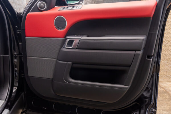 レンジローバースポーツ SVR 4WD