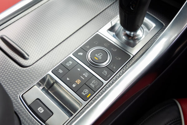 レンジローバースポーツ SVR 4WD