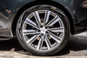 レンジローバー オートバイオグラフィ3.0L D300 SWB 4WD