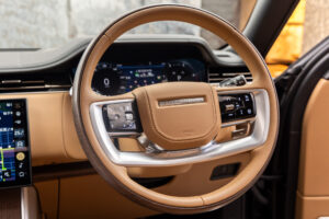 レンジローバー オートバイオグラフィ3.0L D300 SWB 4WD