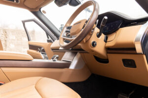レンジローバー オートバイオグラフィ3.0L D300 SWB 4WD