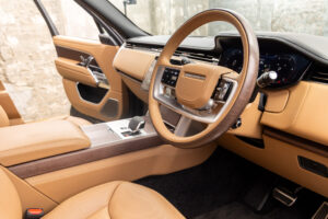 レンジローバー オートバイオグラフィ3.0L D300 SWB 4WD