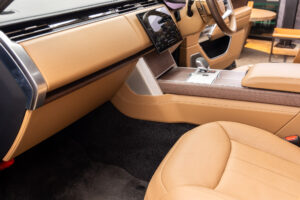 レンジローバー オートバイオグラフィ3.0L D300 SWB 4WD