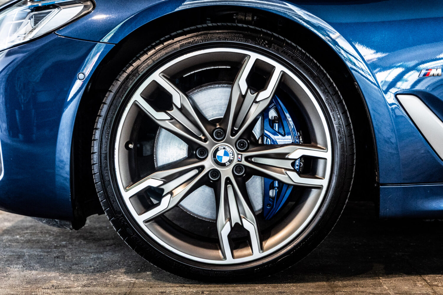 5シリーズ M550i xドライブ 4WD