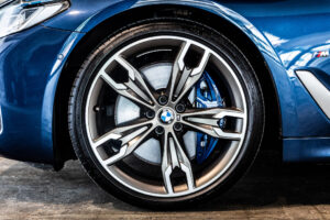 5シリーズ M550i xドライブ 4WD