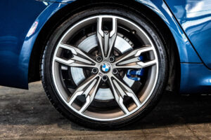 5シリーズ M550i xドライブ 4WD