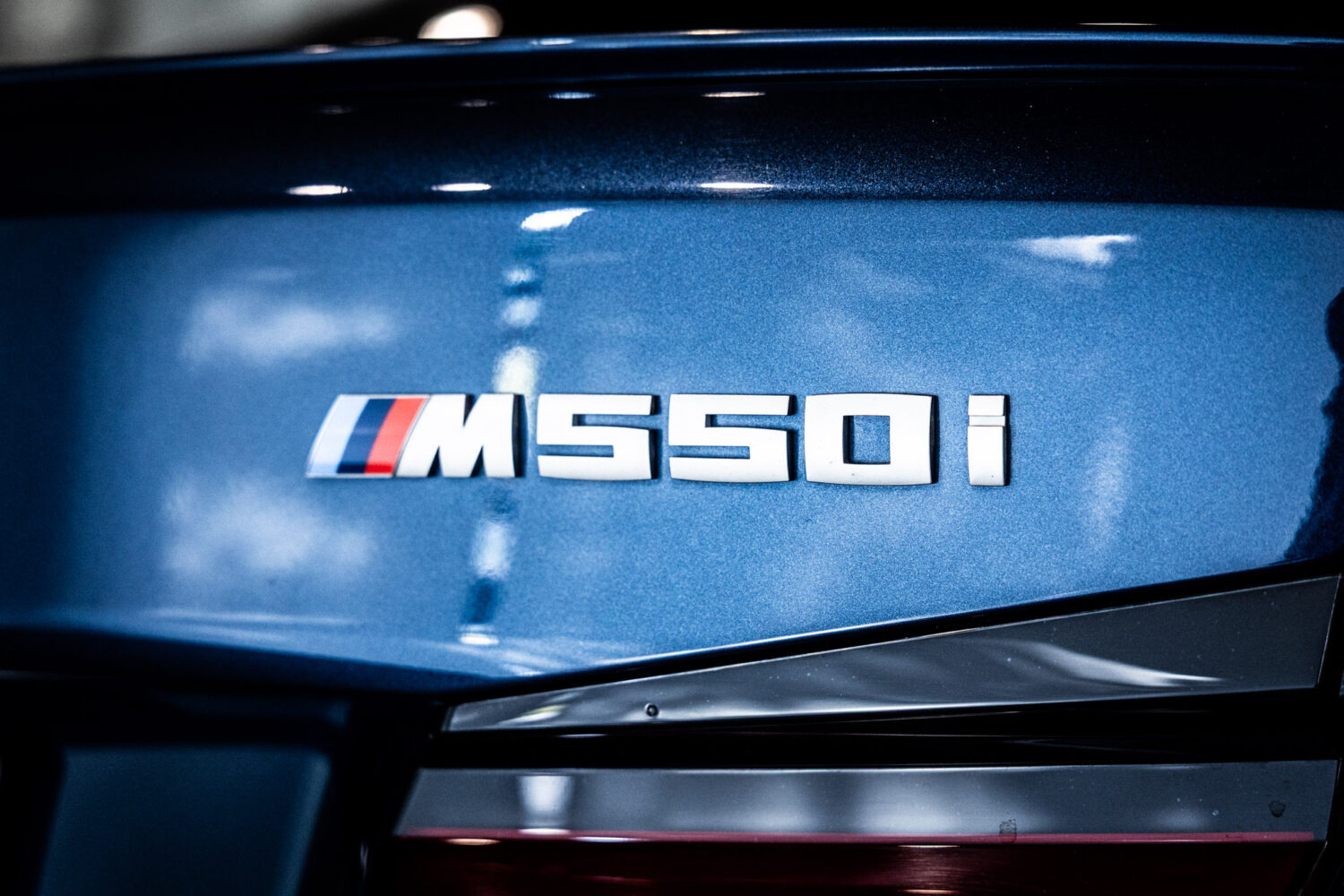5シリーズ M550i xドライブ 4WD