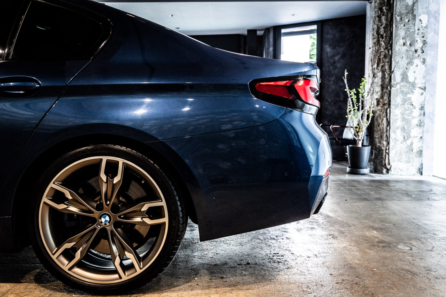 5シリーズ M550i xドライブ 4WD