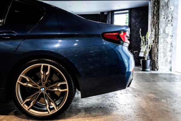 5シリーズ M550i xドライブ 4WD