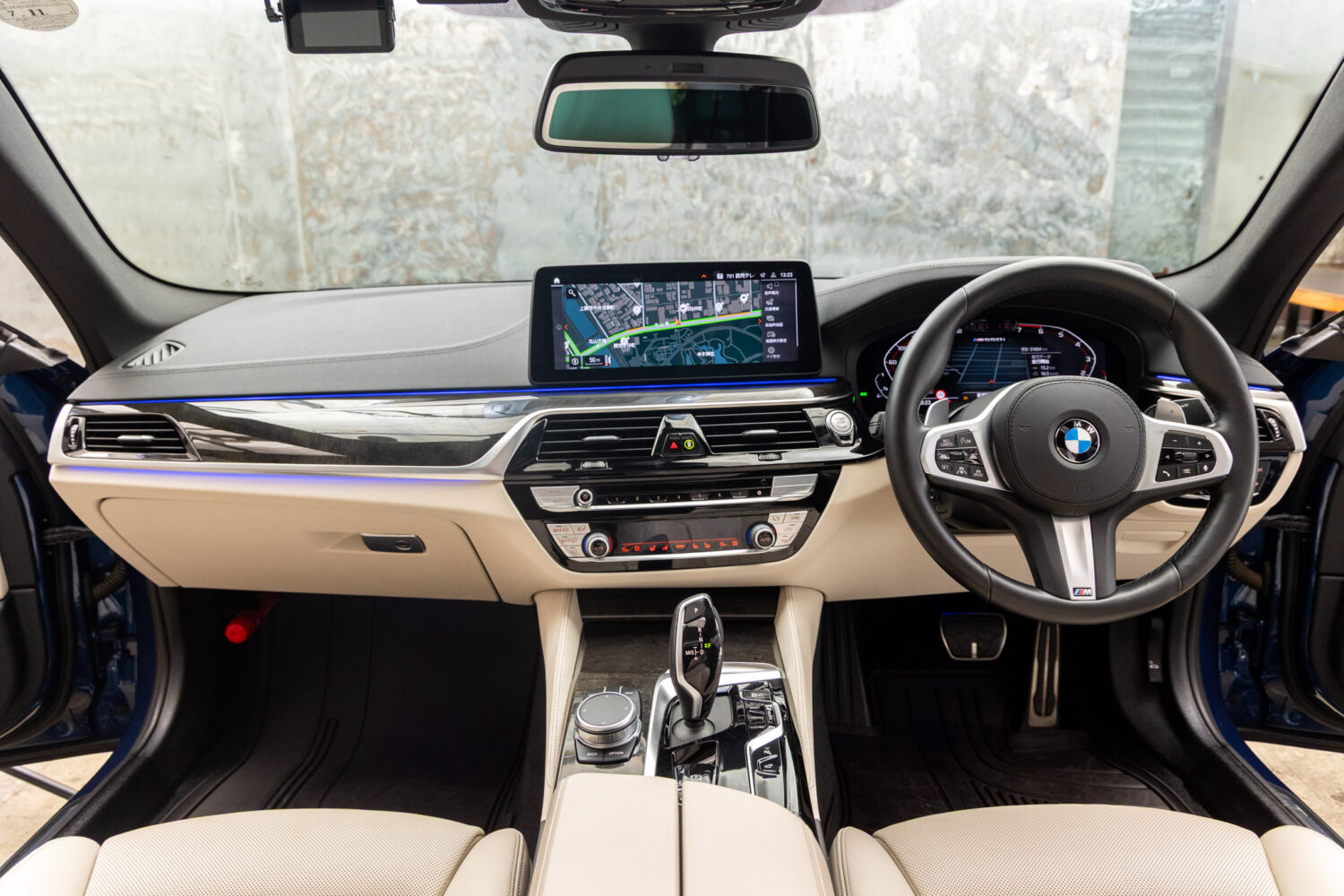 5シリーズ M550i xドライブ 4WD