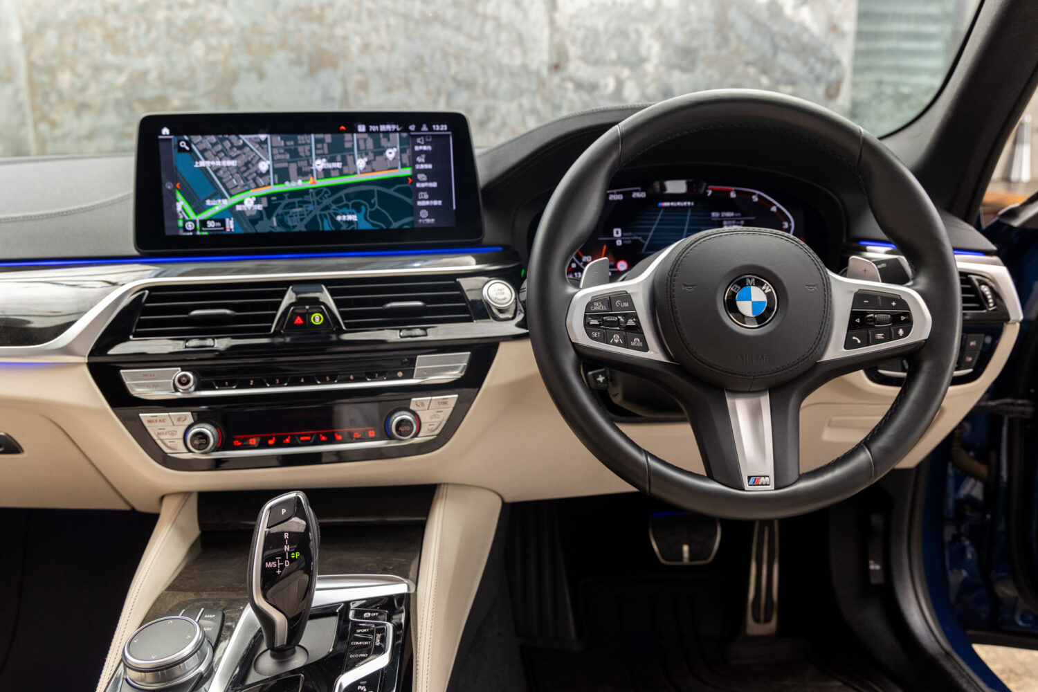 5シリーズ M550i xドライブ 4WD