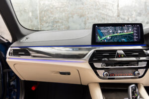 5シリーズ M550i xドライブ 4WD