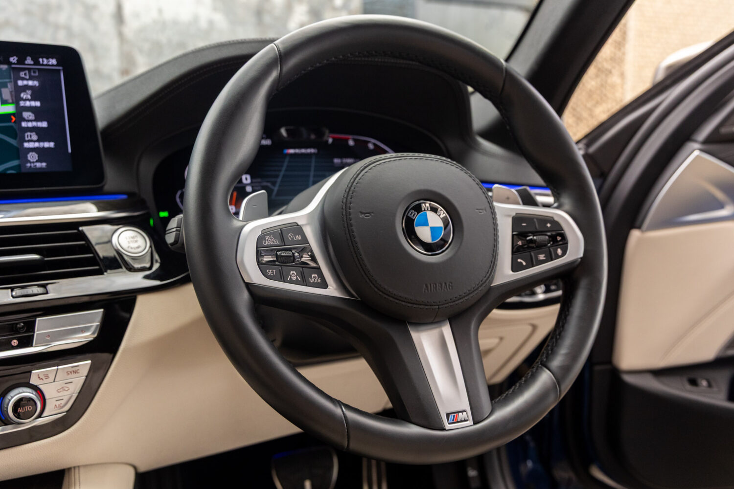 5シリーズ M550i xドライブ 4WD