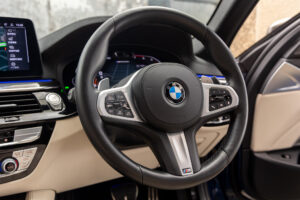 5シリーズ M550i xドライブ 4WD