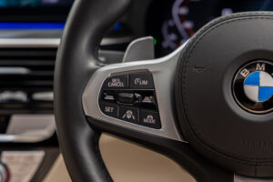 5シリーズ M550i xドライブ 4WD