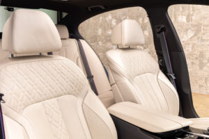5シリーズ M550i xドライブ 4WD