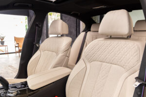 5シリーズ M550i xドライブ 4WD