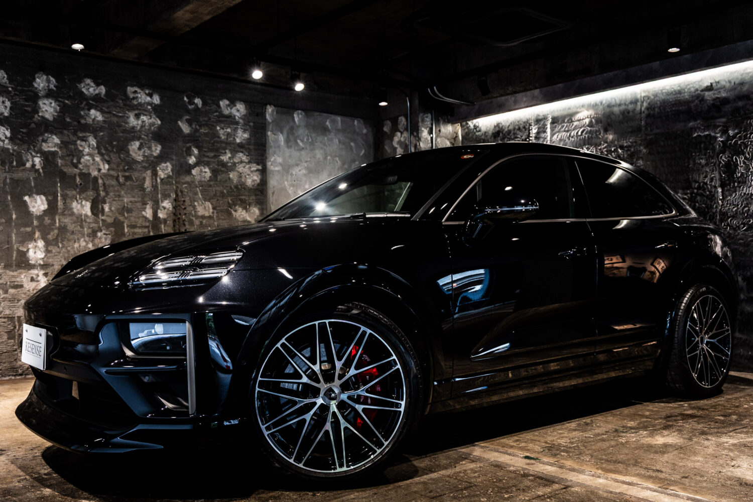 マカンエレクトロ ターボ 4WD