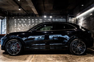 マカンエレクトロ ターボ 4WD