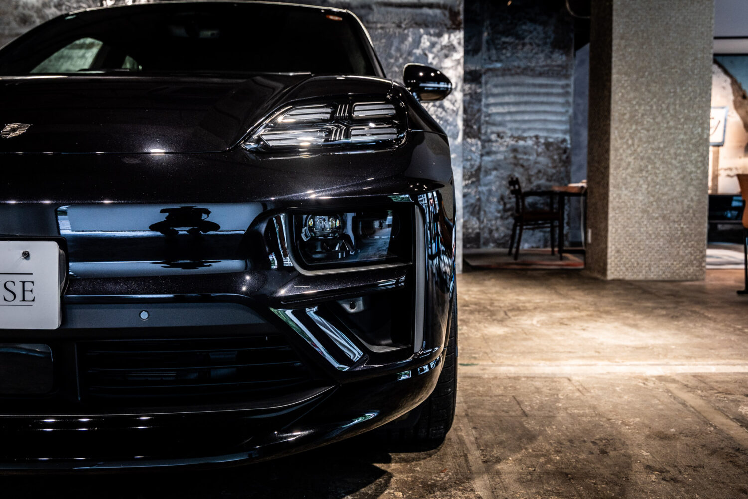 マカンエレクトロ ターボ 4WD