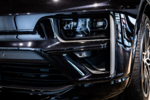 マカンエレクトロ ターボ 4WD