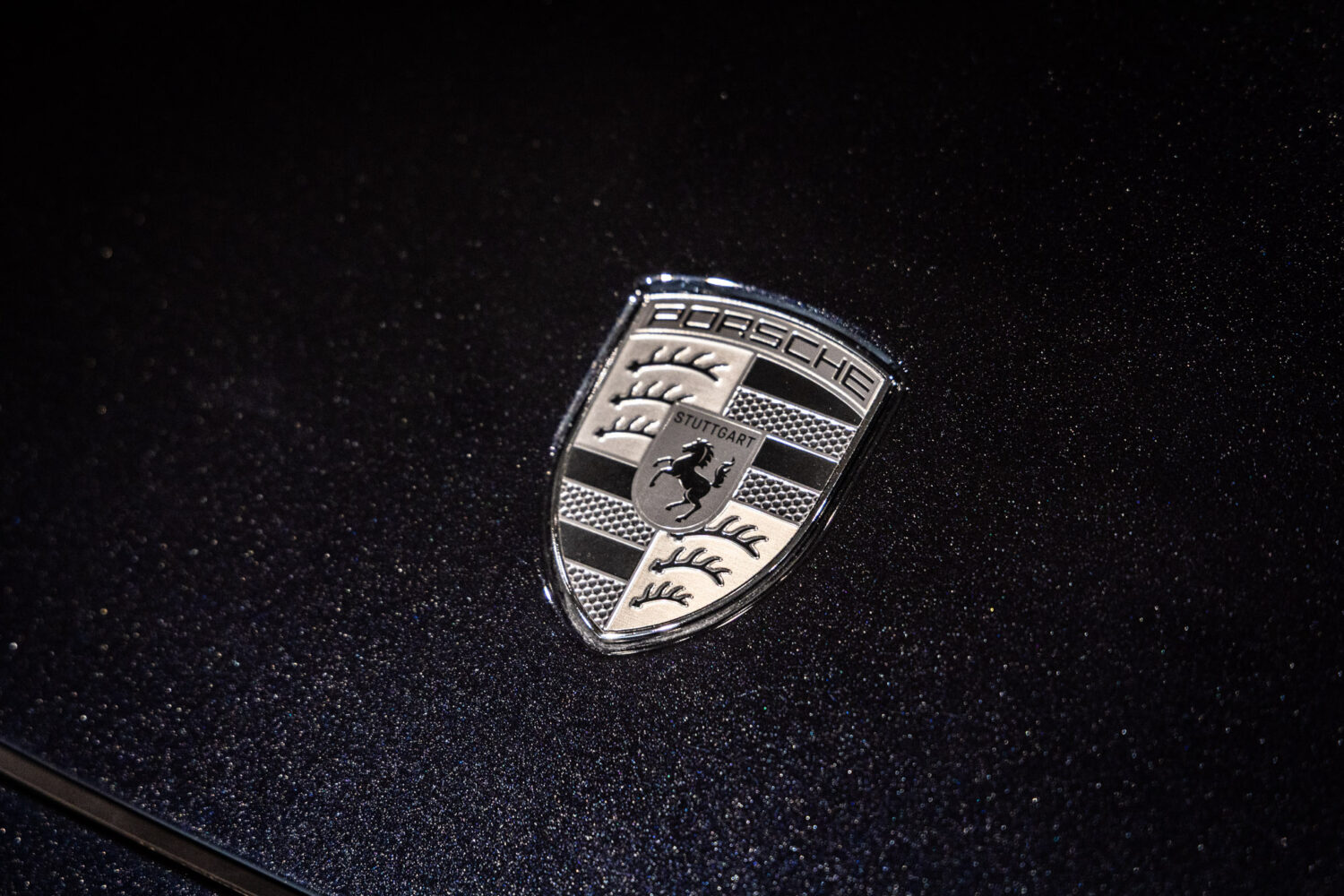 マカンエレクトロ ターボ 4WD