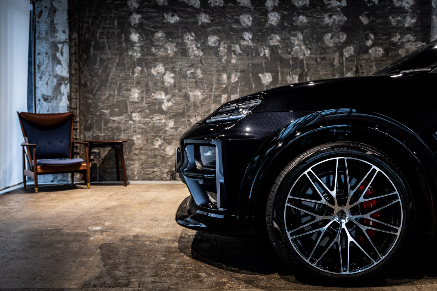 マカンエレクトロ ターボ 4WD