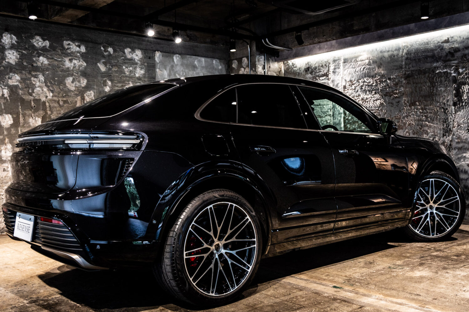 マカンエレクトロ ターボ 4WD