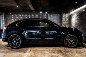 マカンエレクトロ ターボ 4WD