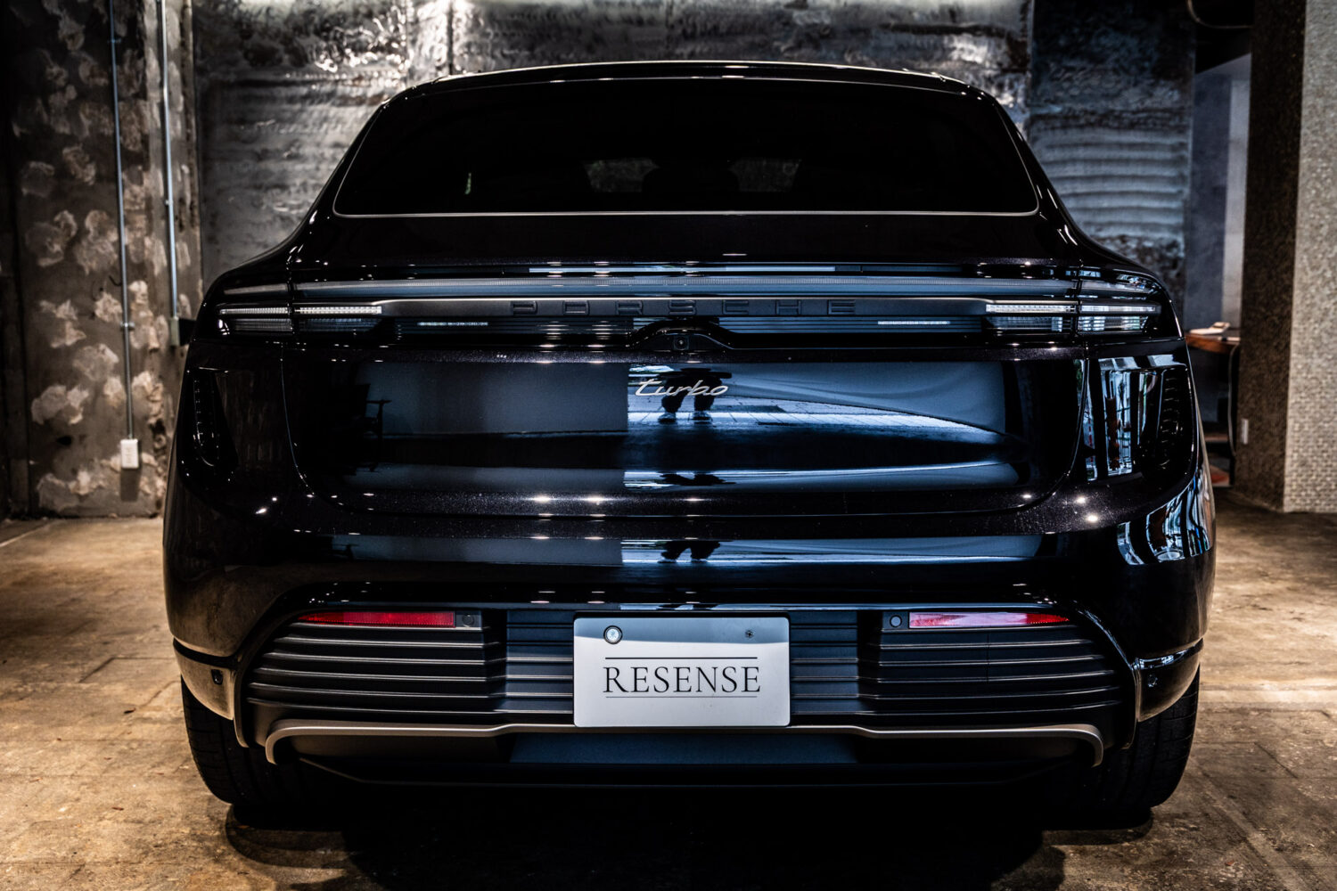 マカンエレクトロ ターボ 4WD