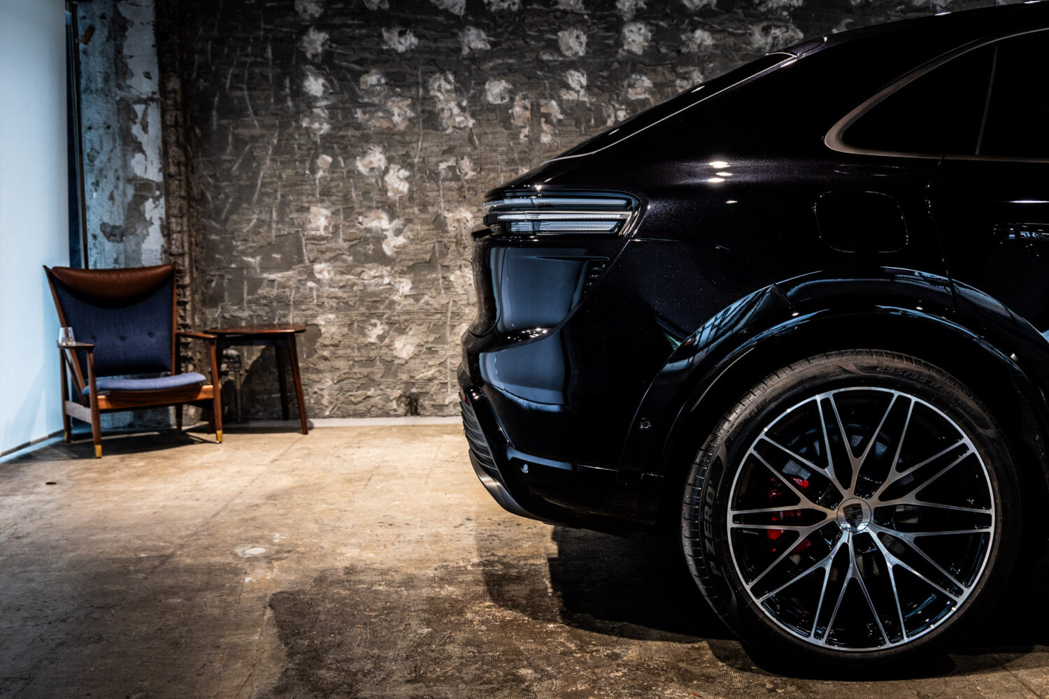 マカンエレクトロ ターボ 4WD