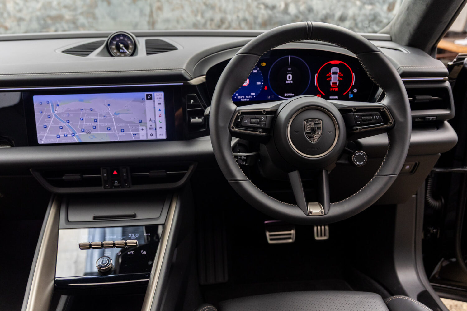 マカンエレクトロ ターボ 4WD