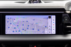 マカンエレクトロ ターボ 4WD