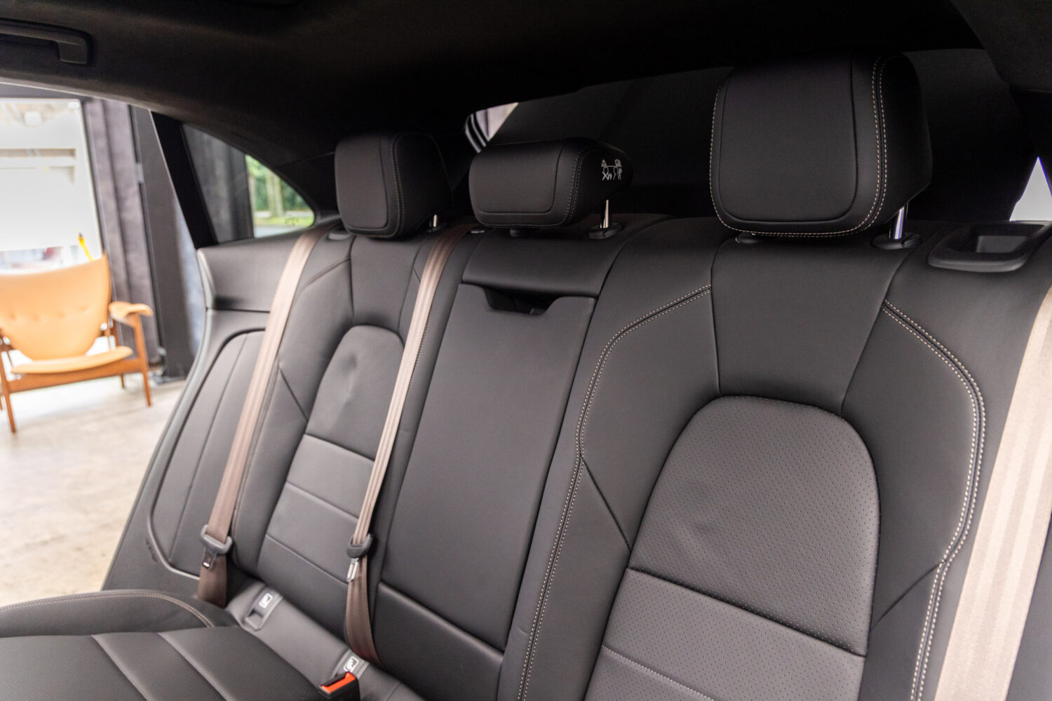 マカンエレクトロ ターボ 4WD