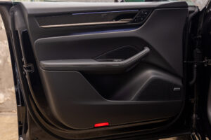 マカンエレクトロ ターボ 4WD