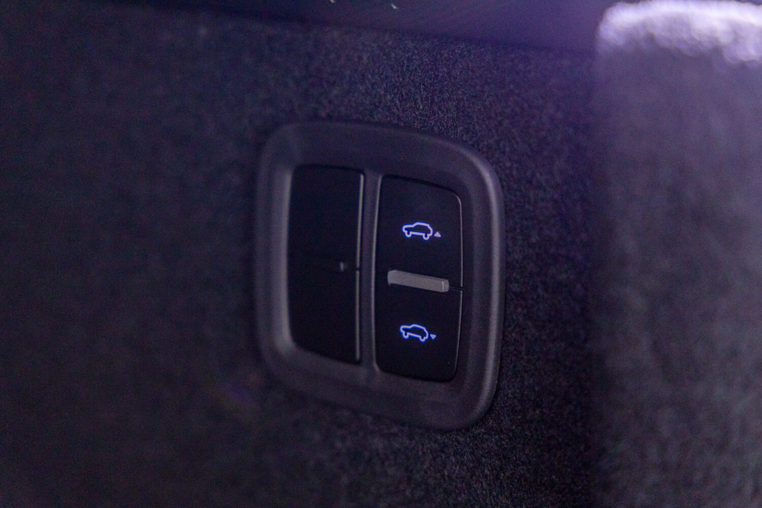 マカンエレクトロ ターボ 4WD