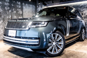 レンジローバー オートバイオグラフィ3.0L D300 SWB 4WD