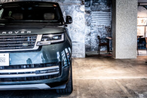 レンジローバー オートバイオグラフィ3.0L D300 SWB 4WD