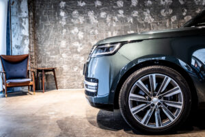 レンジローバー オートバイオグラフィ3.0L D300 SWB 4WD