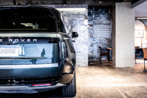 レンジローバー オートバイオグラフィ3.0L D300 SWB 4WD