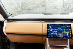 レンジローバー オートバイオグラフィ3.0L D300 SWB 4WD