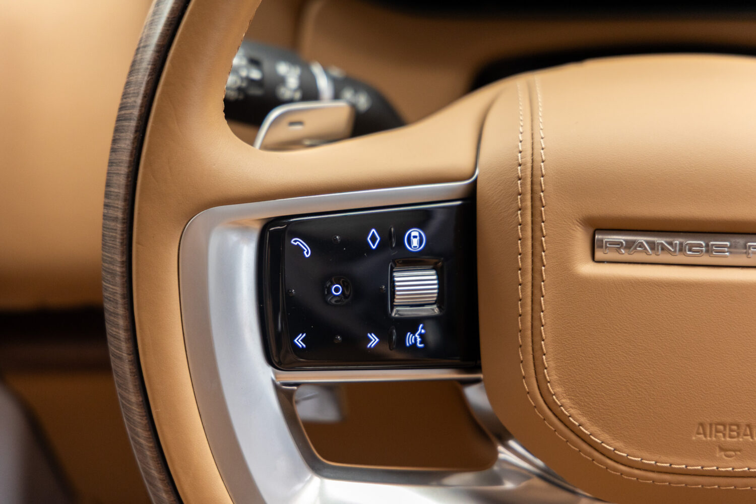 レンジローバー オートバイオグラフィ3.0L D300 SWB 4WD