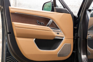 レンジローバー オートバイオグラフィ3.0L D300 SWB 4WD