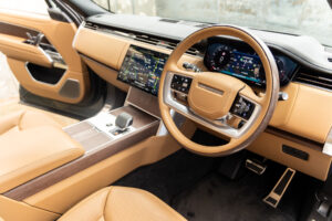 レンジローバー オートバイオグラフィ3.0L D300 SWB 4WD