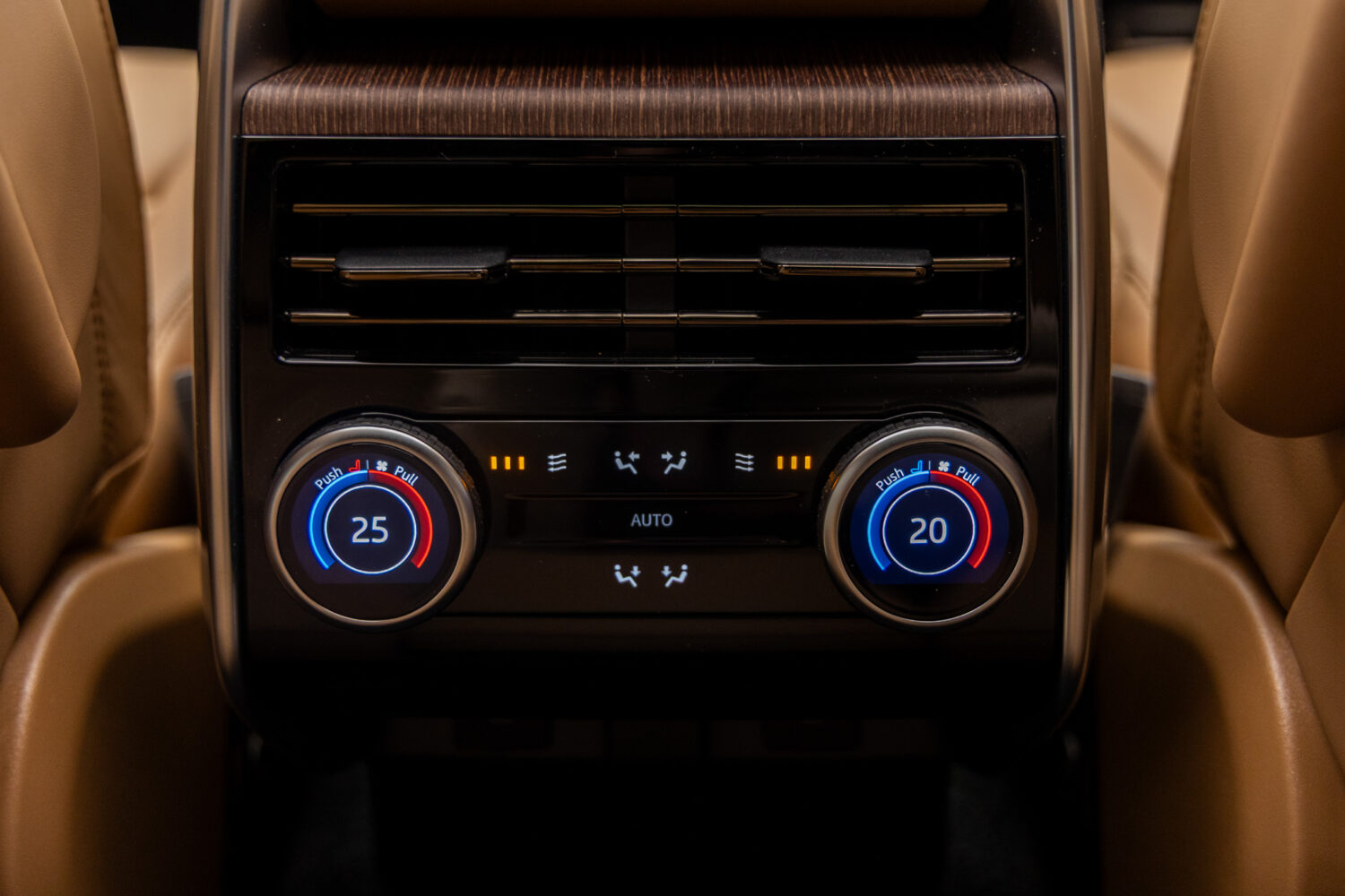 レンジローバー オートバイオグラフィ3.0L D300 SWB 4WD