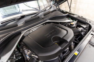 レンジローバー オートバイオグラフィ3.0L D300 SWB 4WD