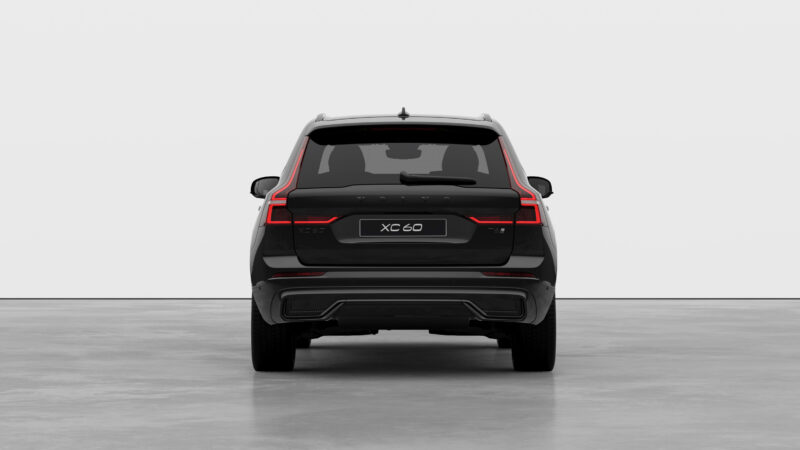 ボルボXC60ブラックエディション　黒で統一したスポーティで力強いスタイル