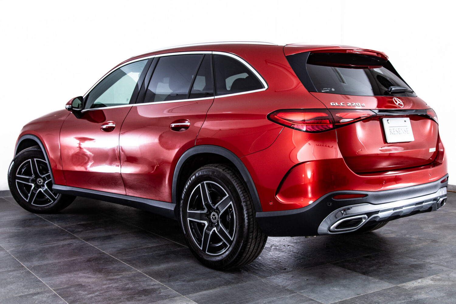 メルセデス・ベンツ GLC220 d 4マチック (ISG搭載モデル) AMGラインパッケージ ディーゼルターボ 4WD