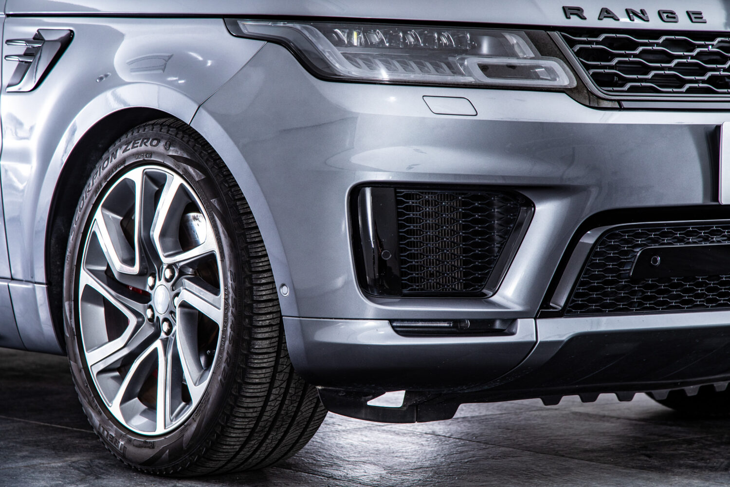 レンジローバースポーツ オートバイオグラフィ ダイナミック (3.0リッター 400PS) 4WD
