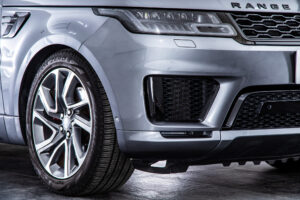 レンジローバースポーツ オートバイオグラフィ ダイナミック (3.0リッター 400PS) 4WD